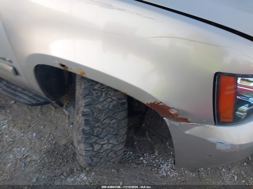 2007 Chevrolet Suburban 1500 Ltz VIN: 3GNFK16357G270821 Lot: 43684196