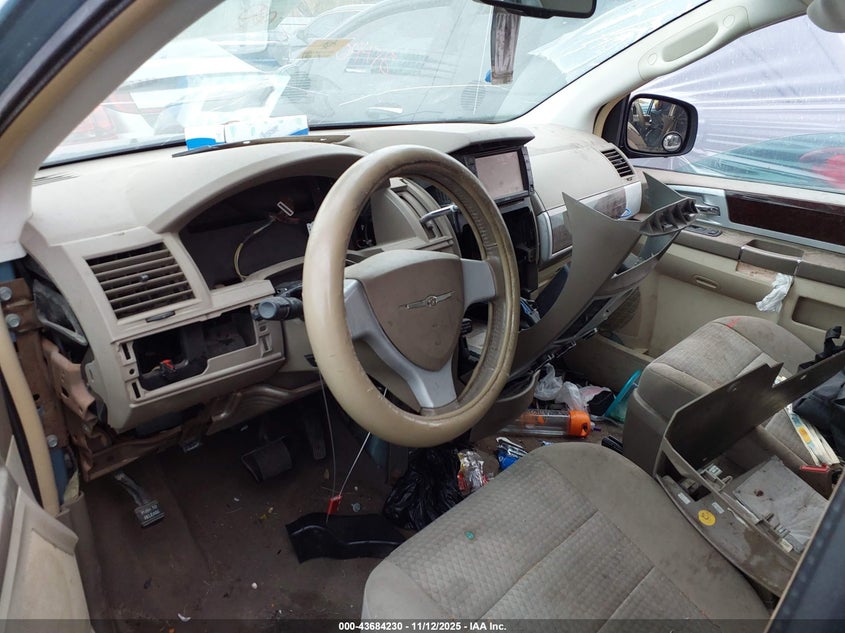2A4RR5DX1AR217446 2010 Chrysler Town & Country Touring auction photo 1