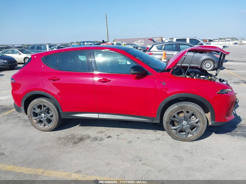 2024 Dodge Hornet Gt Plus Awd VIN: ZACNDFBN7R3A12148 Lot: 43684292