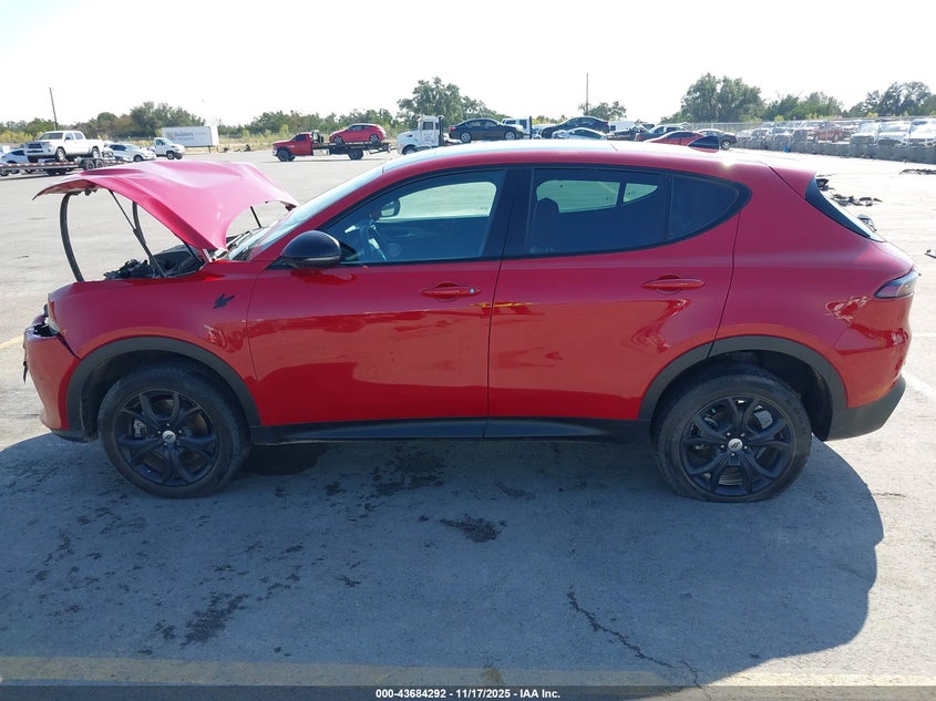 2024 Dodge Hornet Gt Plus Awd VIN: ZACNDFBN7R3A12148 Lot: 43684292