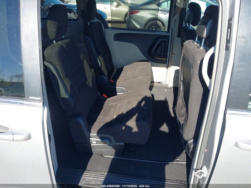 2014 Chrysler Town & Country Touring VIN: 2C4RC1BG2ER225225 Lot: 43684398