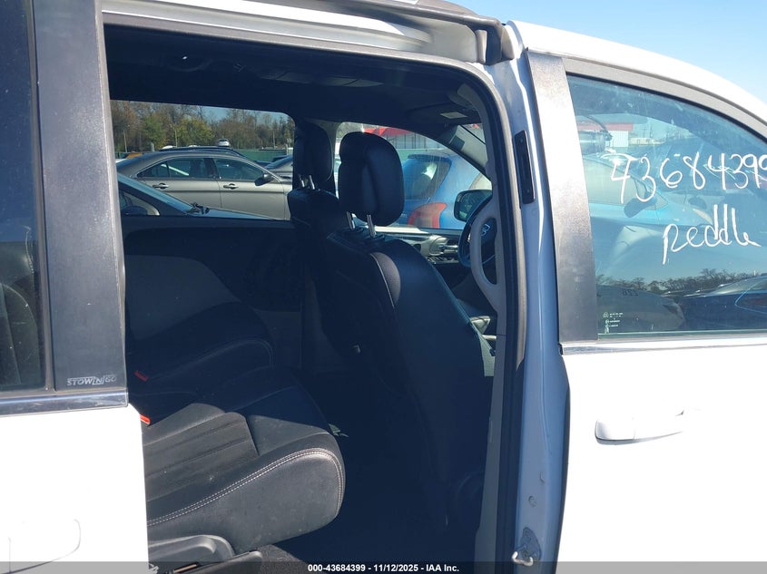 2014 Dodge Grand Caravan Sxt 30Th Anniversary VIN: 2C4RDGCG0ER268413 Lot: 43684399