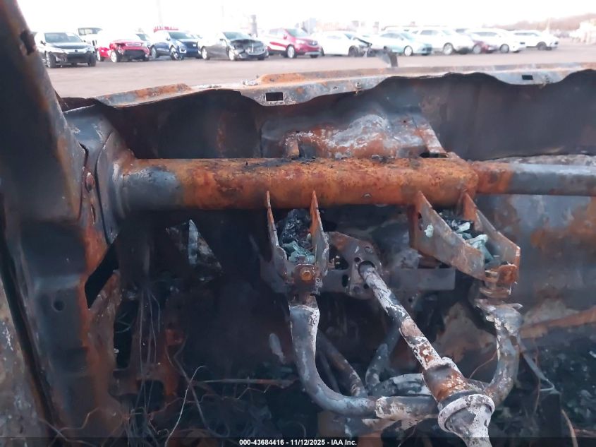 1997 Ford F-150 Lariat/Standard/Xl/Xlt VIN: 1FTDX1766VKD26538 Lot: 43684416