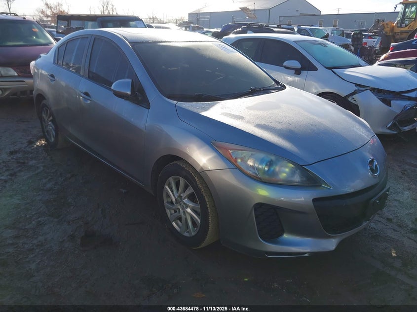 MAZDA 3 I GRAND TOURING