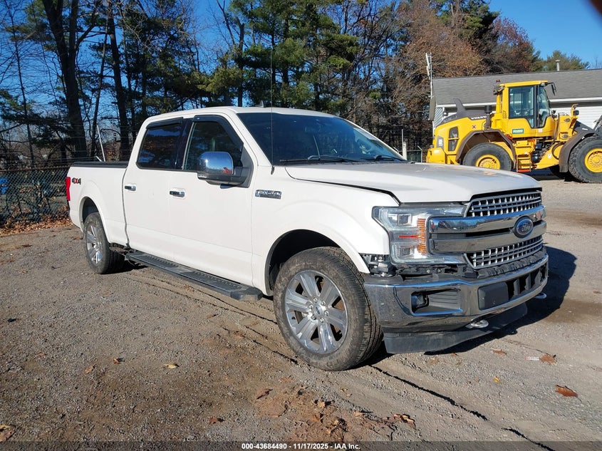 FORD F-150 LARIAT