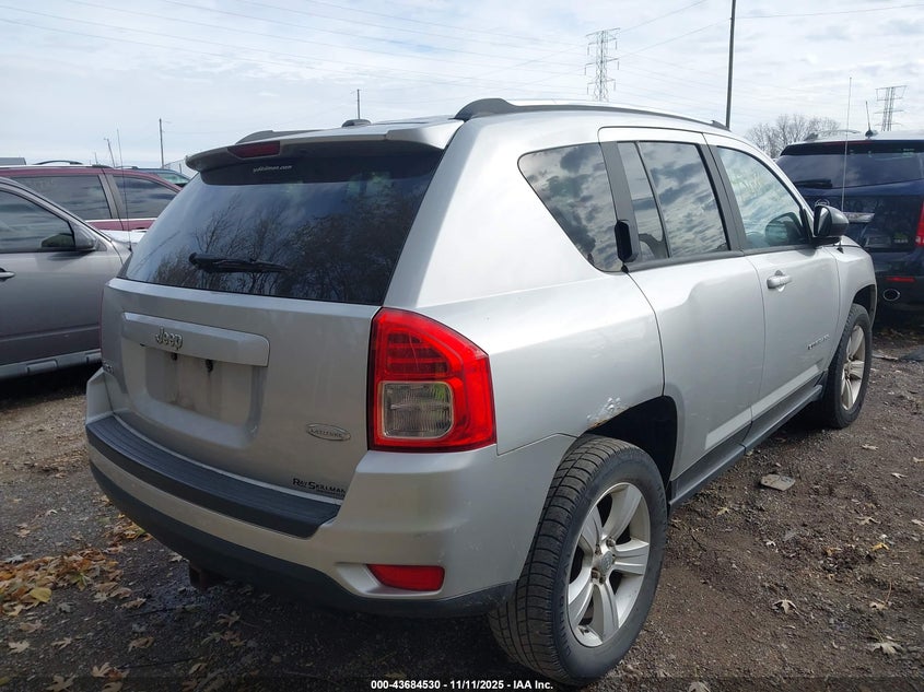 1J4NF1FB0BD258091 2011 JEEP COMPASS photo no. 4