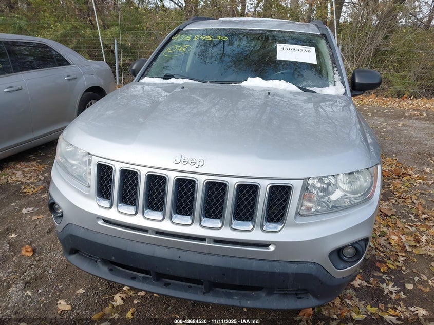 1J4NF1FB0BD258091 2011 JEEP COMPASS photo no. 6
