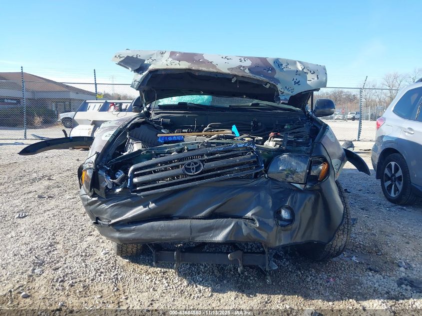 2000 Toyota Tundra Ltd V8 VIN: 5TBBT4813YS084143 Lot: 43684580