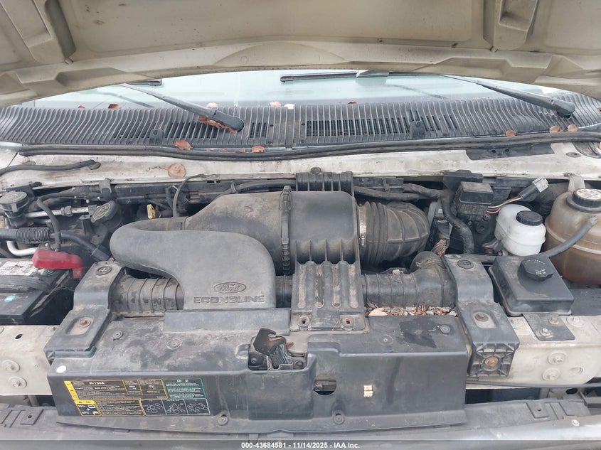 2005 Ford E-350 Cutaway Standard VIN: 1FDWE35L05HA70456 Lot: 43684581