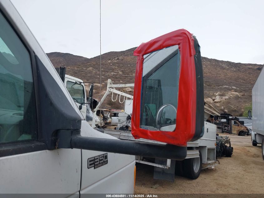 2005 Ford E-350 Cutaway Standard VIN: 1FDWE35L05HA70456 Lot: 43684581