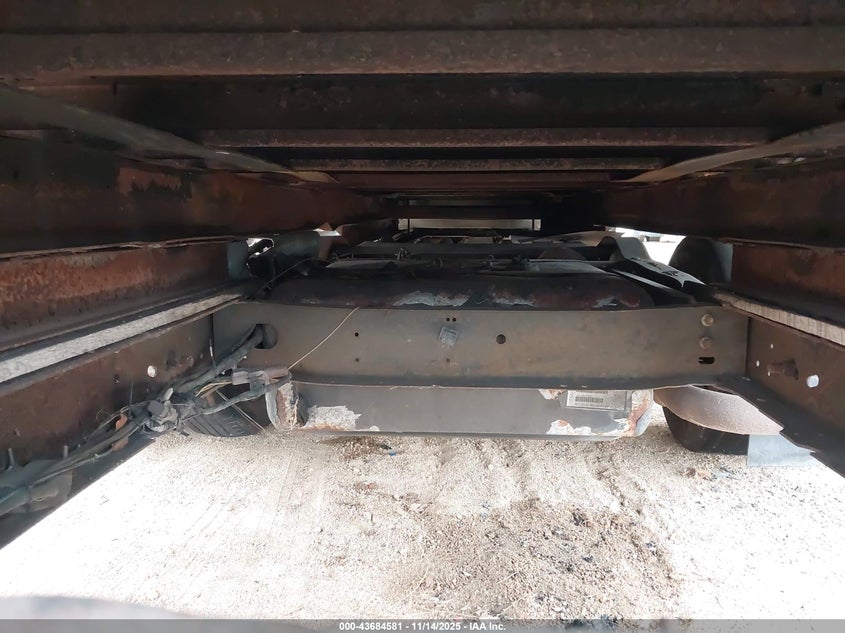 2005 Ford E-350 Cutaway Standard VIN: 1FDWE35L05HA70456 Lot: 43684581