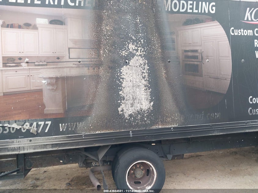 2005 Ford E-350 Cutaway Standard VIN: 1FDWE35L05HA70456 Lot: 43684581