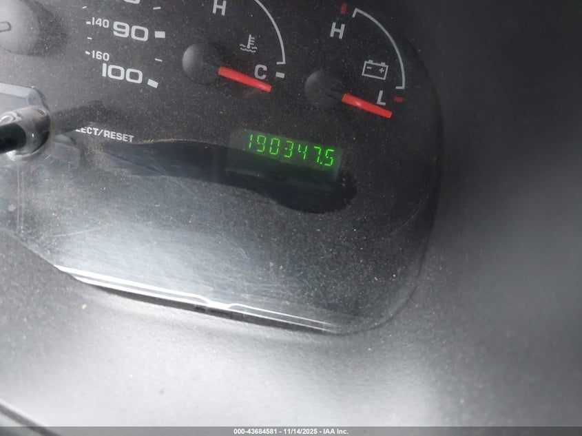 2005 Ford E-350 Cutaway Standard VIN: 1FDWE35L05HA70456 Lot: 43684581