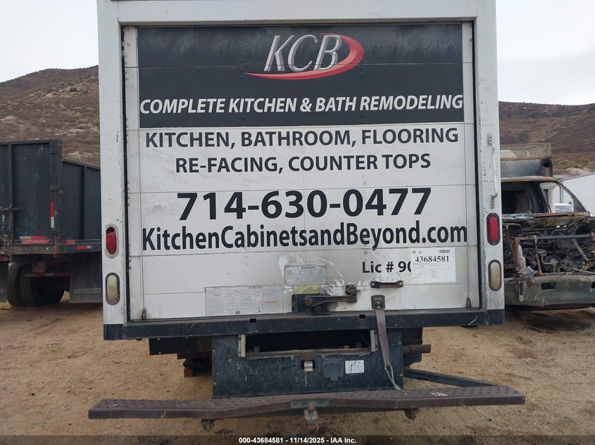 2005 Ford E-350 Cutaway Standard VIN: 1FDWE35L05HA70456 Lot: 43684581