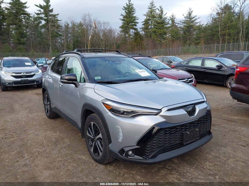 TOYOTA COROLLA CROSS XSE