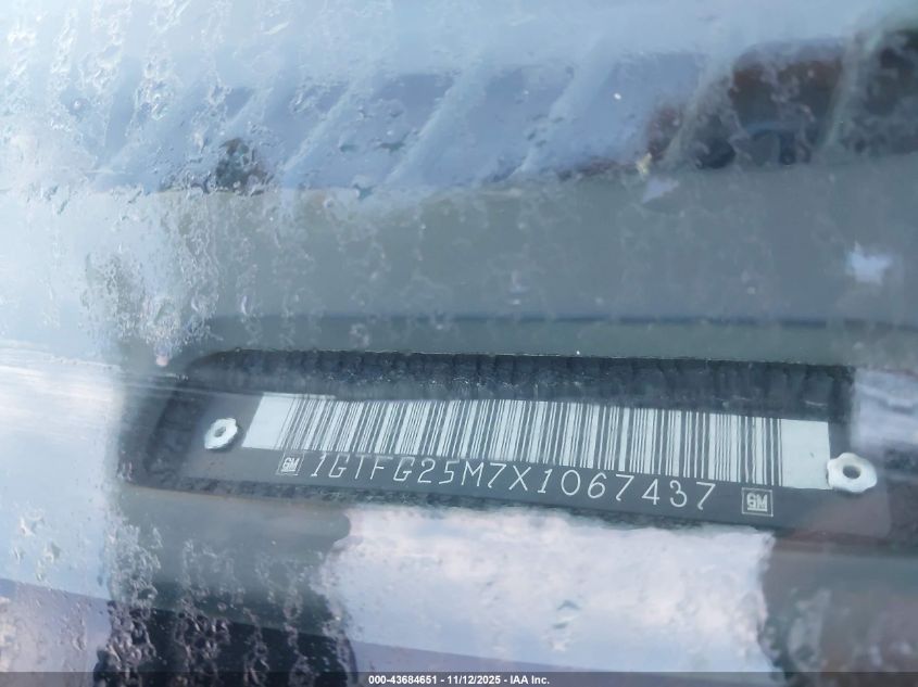 1999 GMC Savana Standard VIN: 1GTFG25M7X1067437 Lot: 43684651