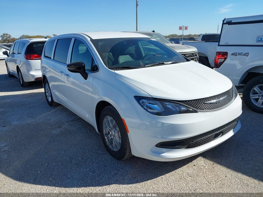 2C4RC1CG0TR192589 2026 Chrysler Voyager Lx auction photo 1