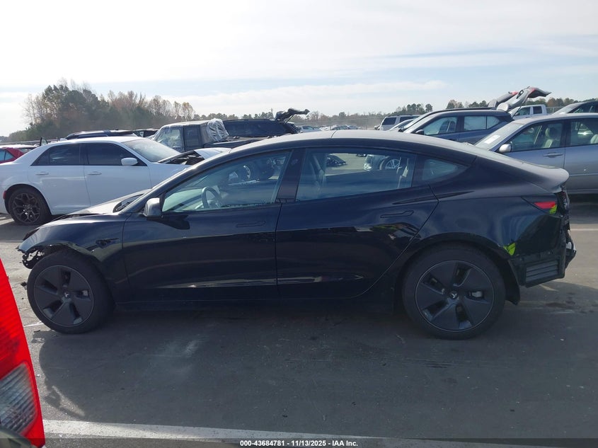 2022 Tesla Model 3 Long Range Dual Motor All-Wheel Drive VIN: 5YJ3E1EB0NF124955 Lot: 43684781