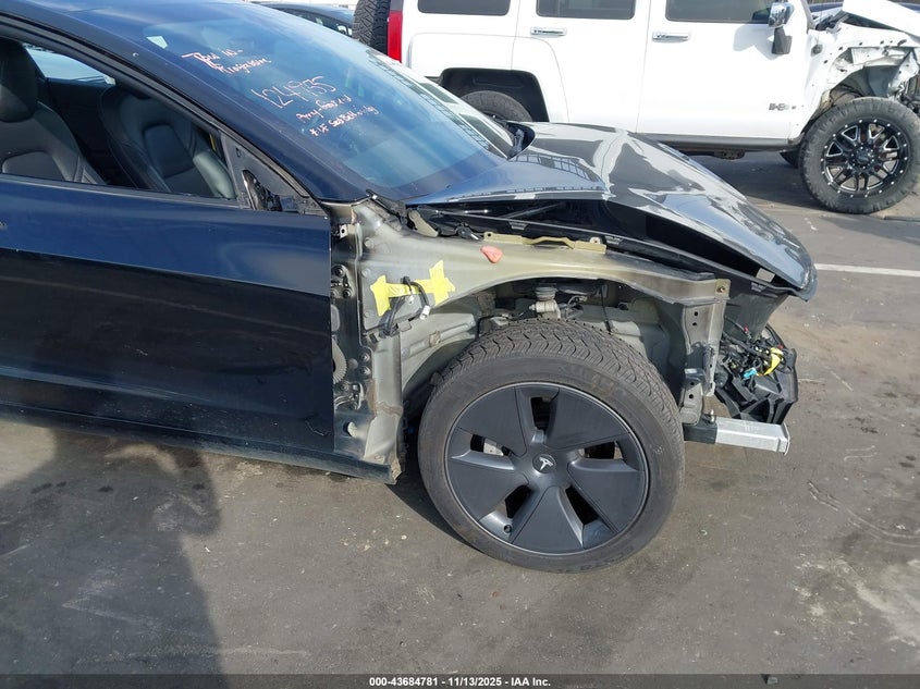 2022 Tesla Model 3 Long Range Dual Motor All-Wheel Drive VIN: 5YJ3E1EB0NF124955 Lot: 43684781