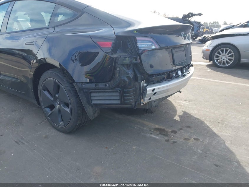 2022 Tesla Model 3 Long Range Dual Motor All-Wheel Drive VIN: 5YJ3E1EB0NF124955 Lot: 43684781