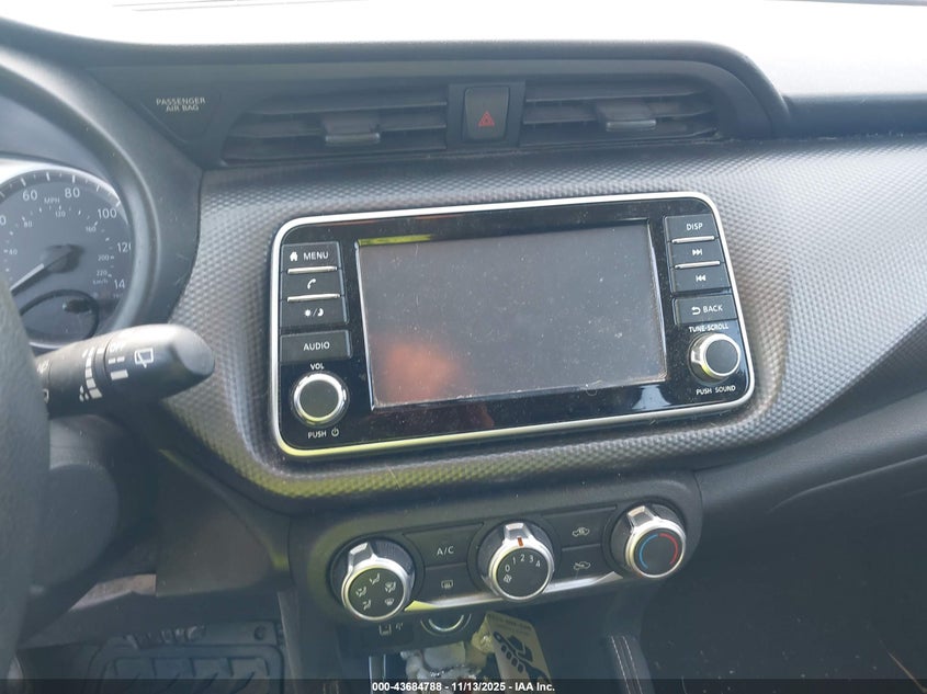 3N1CP5CU2JL533317 2018 NISSAN KICKS photo no. 21