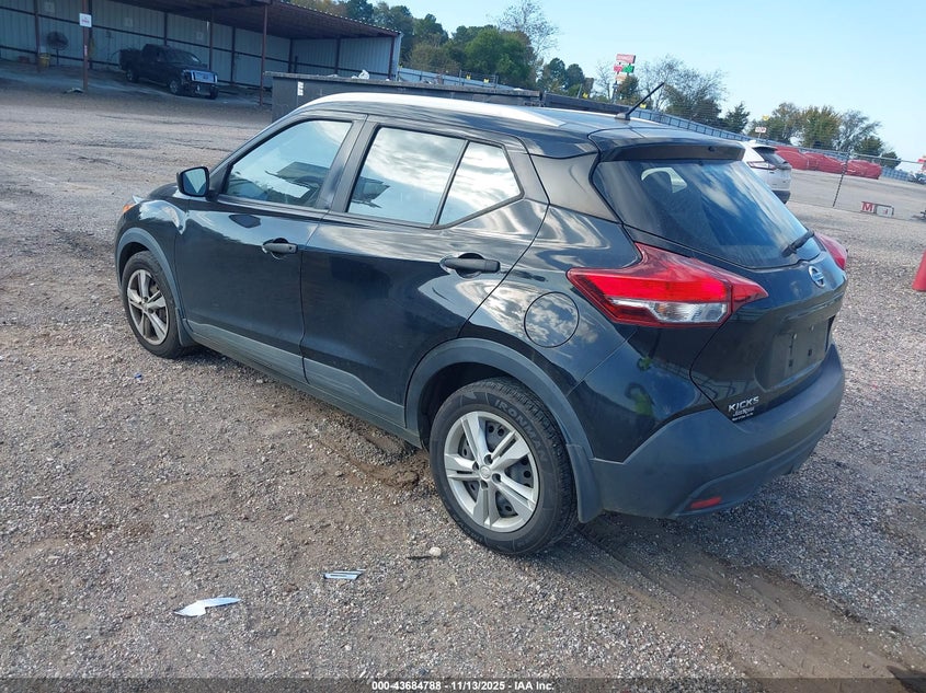 3N1CP5CU2JL533317 2018 NISSAN KICKS photo no. 3