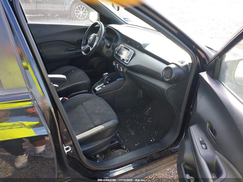 3N1CP5CU2JL533317 2018 NISSAN KICKS photo no. 5
