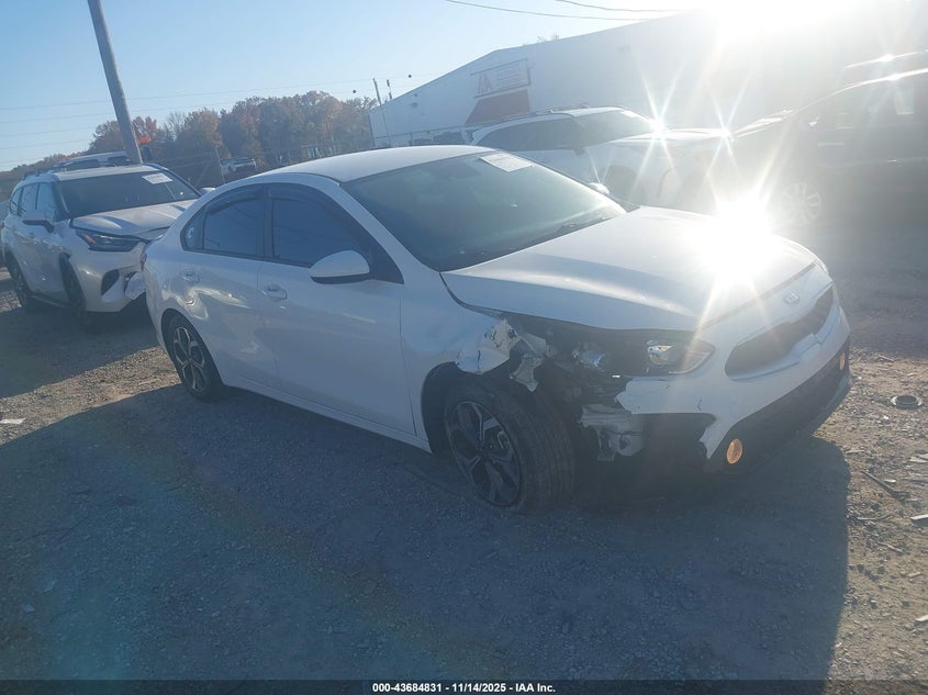 2019 KIA FORTE LXS - 3KPF24AD1KE095322