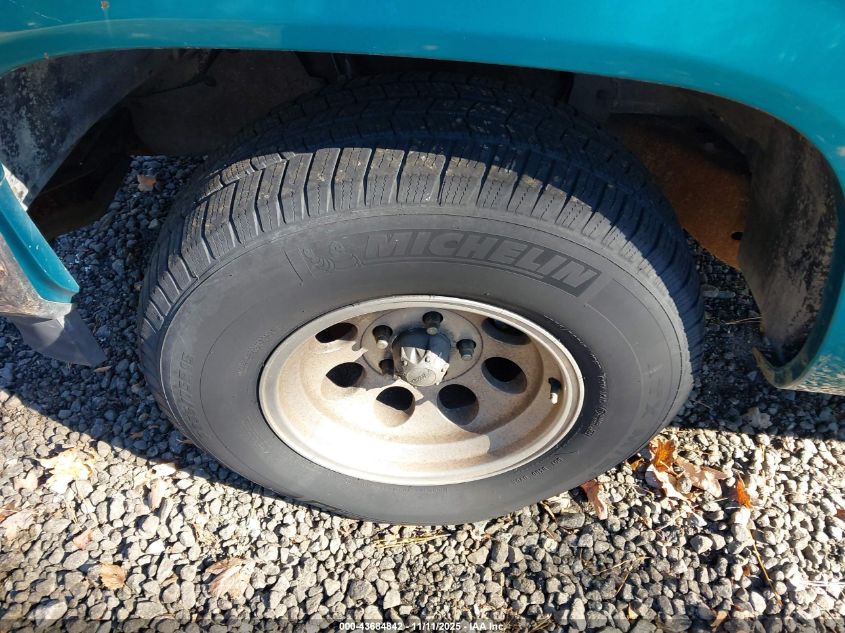 1995 Chevrolet Gmt-400 C1500 VIN: 1GCEC14Z5SZ186726 Lot: 43684842