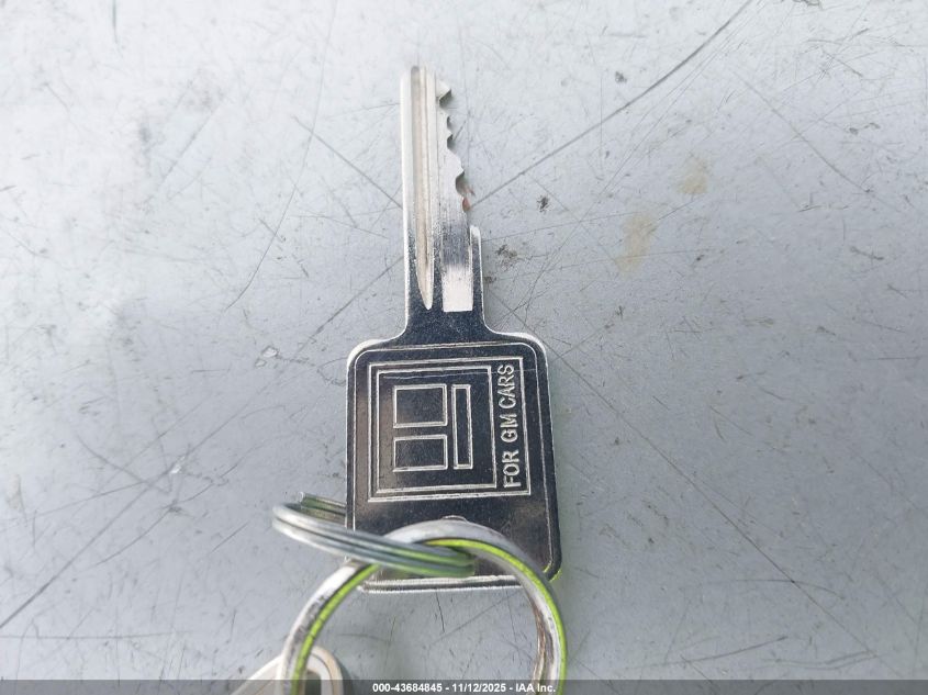 1994 Chevrolet Suburban C2500 VIN: 1GNGC26F4RJ333927 Lot: 43684845