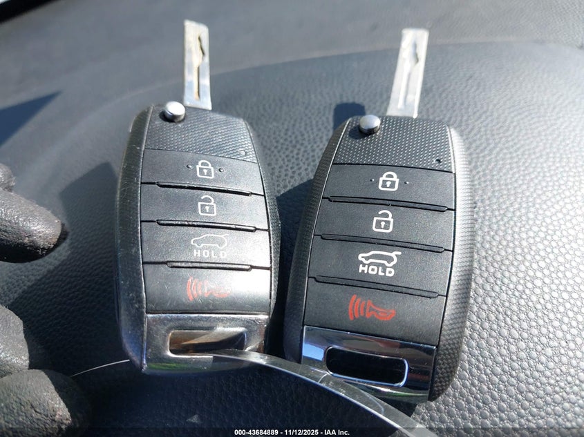 2017 Kia Soul + VIN: KNDJP3A56H7489485 Lot: 43684889