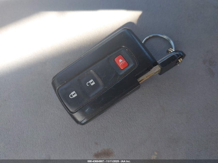 2005 Toyota Prius VIN: JTDKB20U553104720 Lot: 43684907