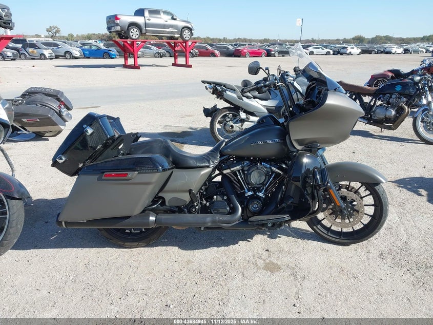 2019 Harley-Davidson Fltrxs VIN: 1HD1KTP16KB613339 Lot: 43684945