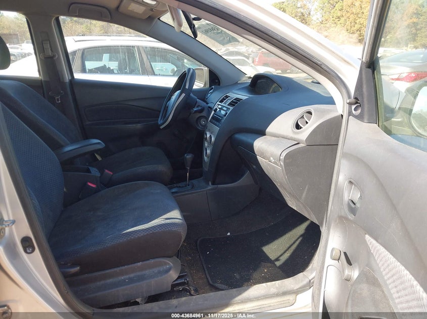 JTDBT923171158900 2007 TOYOTA YARIS photo no. 5