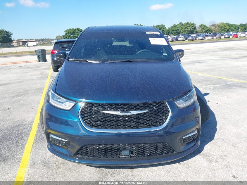 2025 Chrysler Pacifica Select VIN: 2C4RC1BG8SR540798 Lot: 43684968