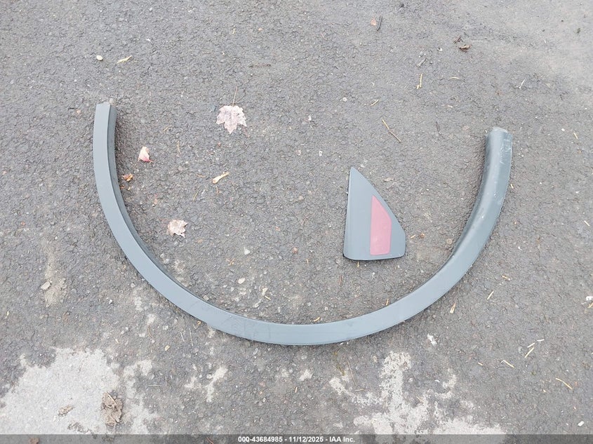 2022 Tesla Model Y Long Range Dual Motor All-Wheel Drive VIN: 7SAYGDEE9NF509753 Lot: 43684985