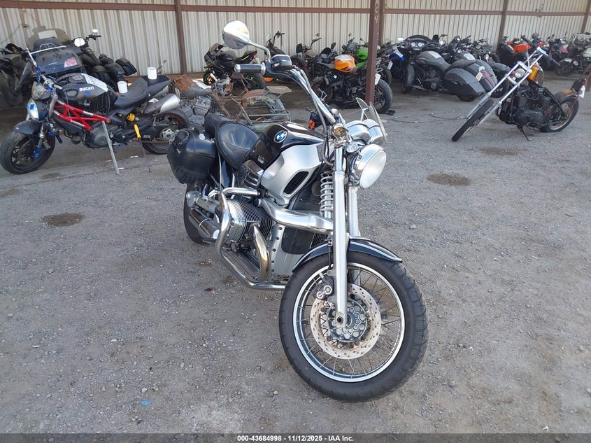 WB10434A2YZA65996 2000 BMW R1200 C auction photo 1