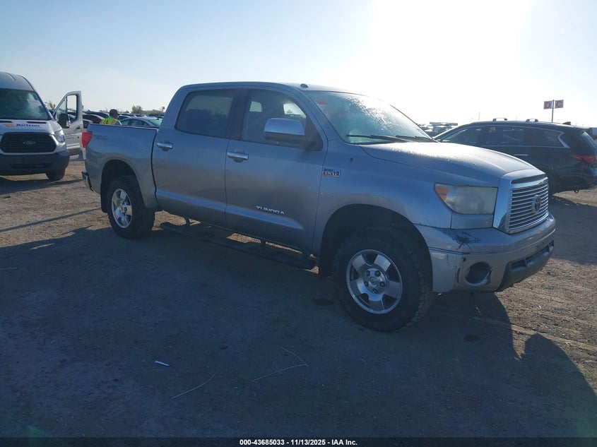 TOYOTA TUNDRA LIMITED 5.7L V8
