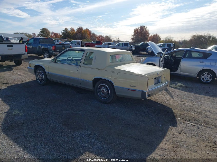 1G6CD1157K4249430 1989 CADILLAC DE VILLE photo no. 3