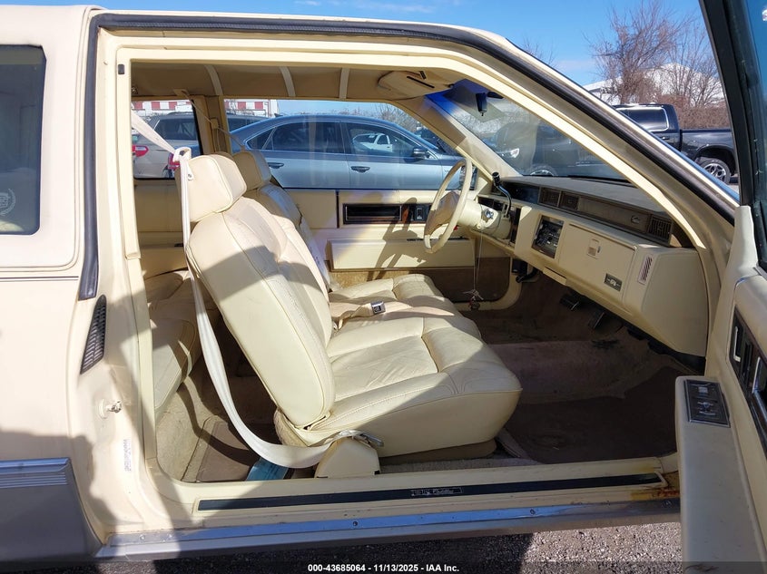 1G6CD1157K4249430 1989 CADILLAC DE VILLE photo no. 5