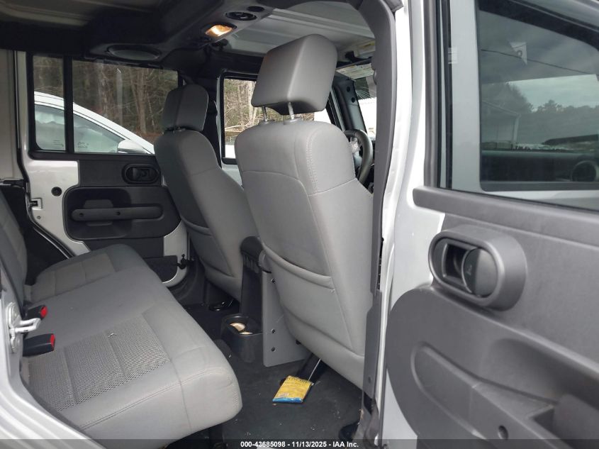 2009 Jeep Wrangler Unlimited Sahara VIN: 1J4GA591X9L750077 Lot: 43685098