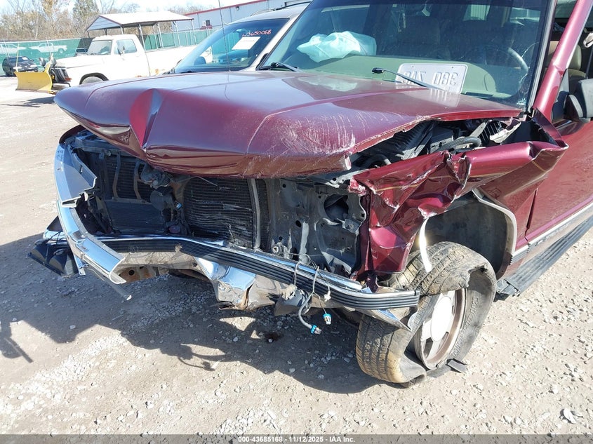 1998 Chevrolet Tahoe Ls VIN: 1GNEC13R4WJ350688 Lot: 43685168