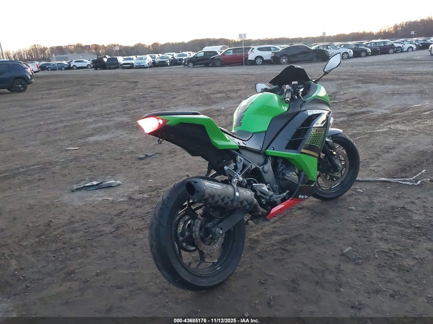 JKAEX8B11FDA21427 2015 KAWASAKI NINJA photo no. 4