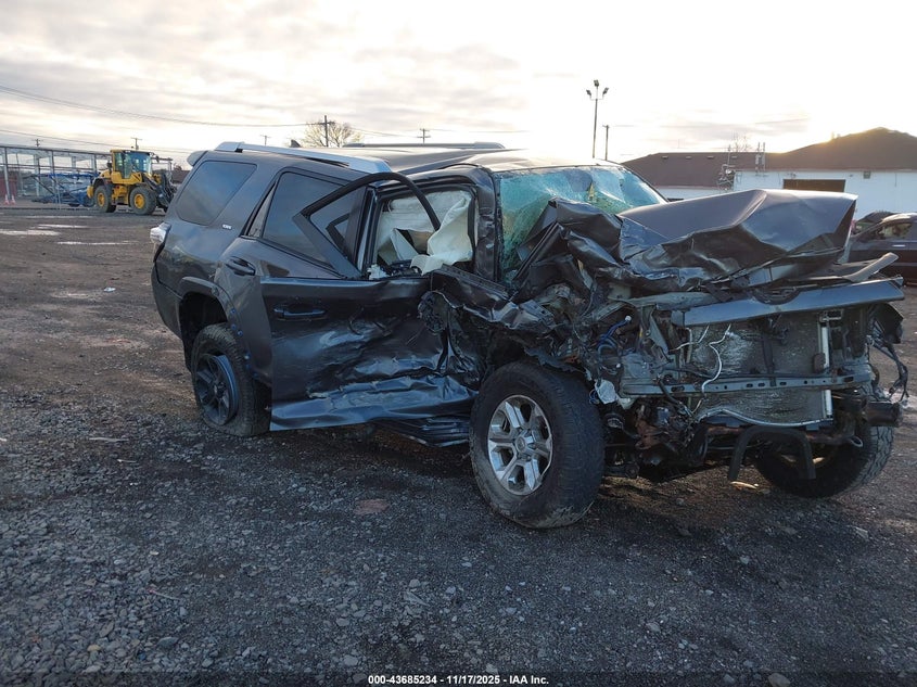 2015 TOYOTA 4RUNNER SR5 - JTEBU5JR7F5210271