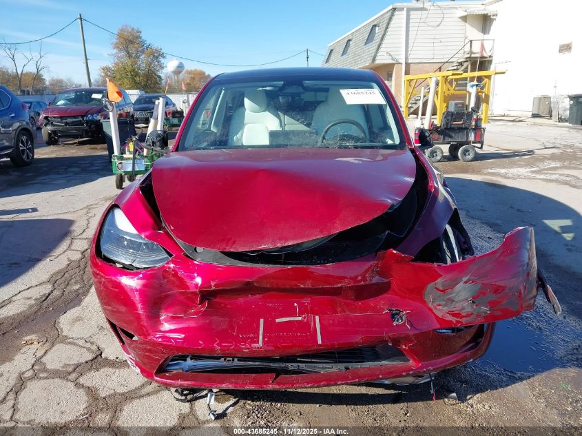 2024 Tesla Model Y Long Range Dual Motor All-Wheel Drive VIN: 7SAYGDEE2RA226677 Lot: 43685245