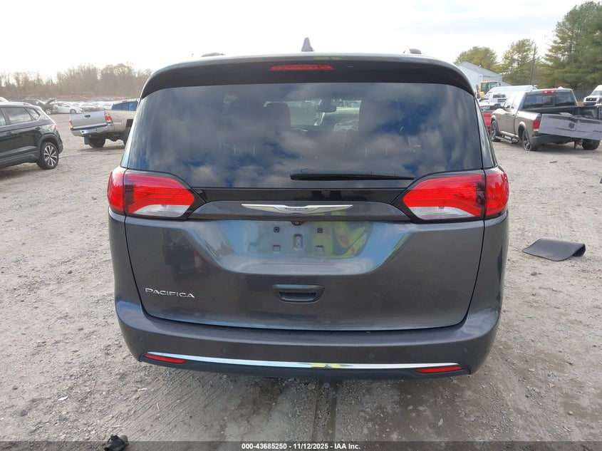2017 Chrysler Pacifica Touring-L Plus VIN: 2C4RC1EG2HR541885 Lot: 43685250
