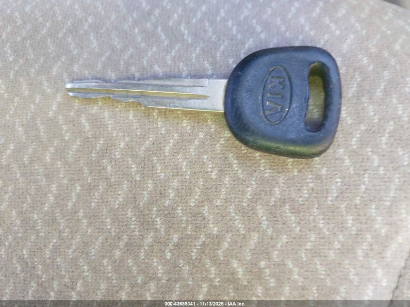 2003 Kia Spectra Ls VIN: KNAFB121835256469 Lot: 43685341