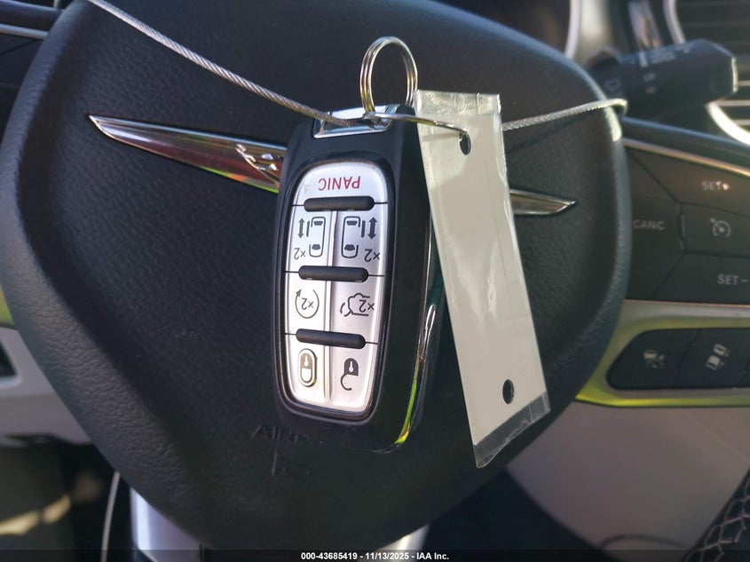 2021 Chrysler Pacifica Touring L VIN: 2C4RC1BG9MR571948 Lot: 43685419