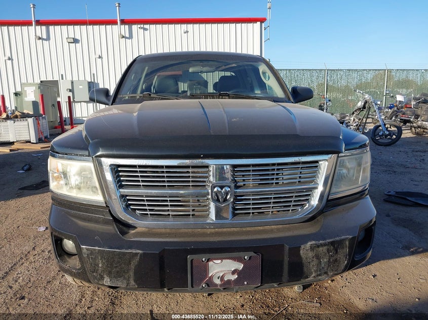 2008 Dodge Dakota Laramie VIN: 1D7HE58NX8S545923 Lot: 43685520