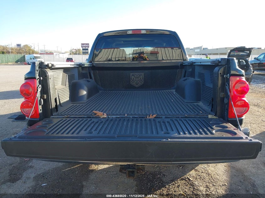 2008 Dodge Dakota Laramie VIN: 1D7HE58NX8S545923 Lot: 43685520